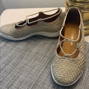 Gold Bernie Mev Woven Women's Shoes